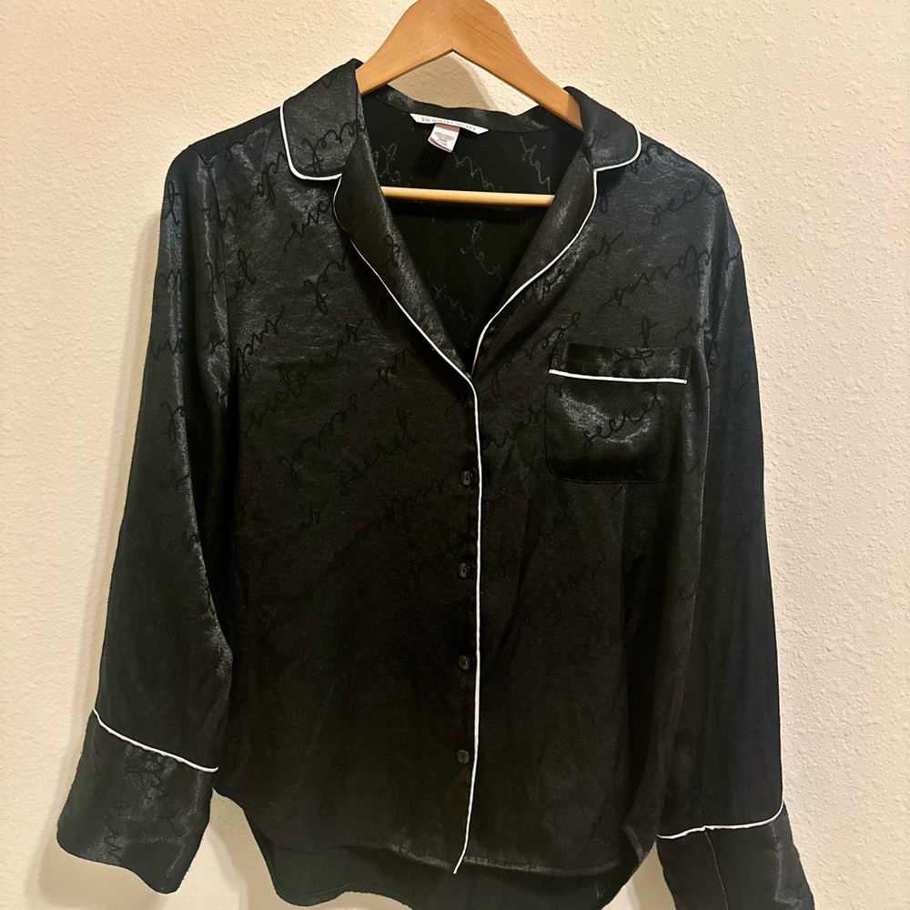 VICTORIA SECRET Black Satin Pajama Top